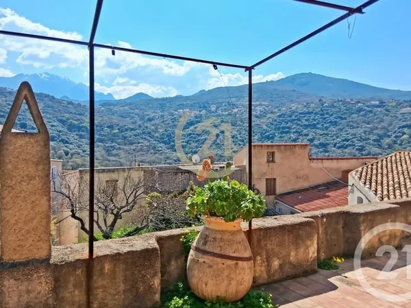 Maison 7 pièces 143 m²