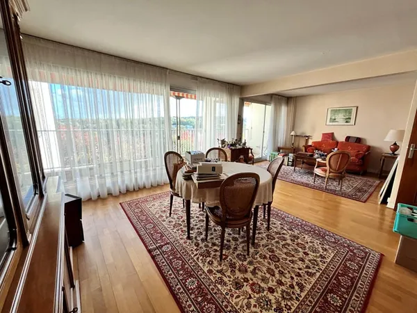 Appartement Marly Le Roi 4 pièce(s) 86.17 m2