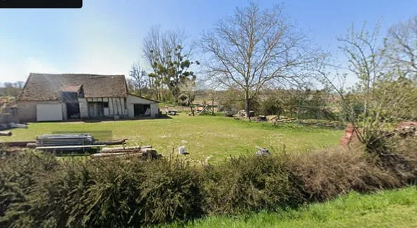 Terrain constructible à vendre à St Gervais en Vallière