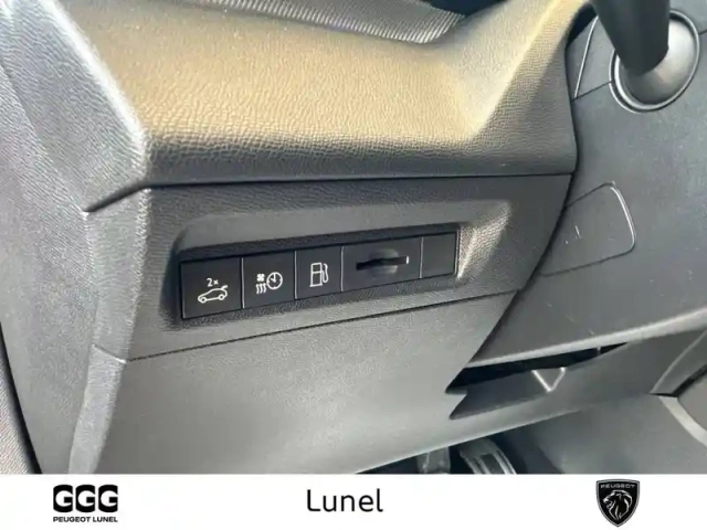 Peugeot 408 phev 225 e-eat8 — photo 26