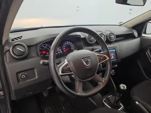 Dacia Duster 1.0 tce 100ch confort 4x2 suréquipé — photo 43