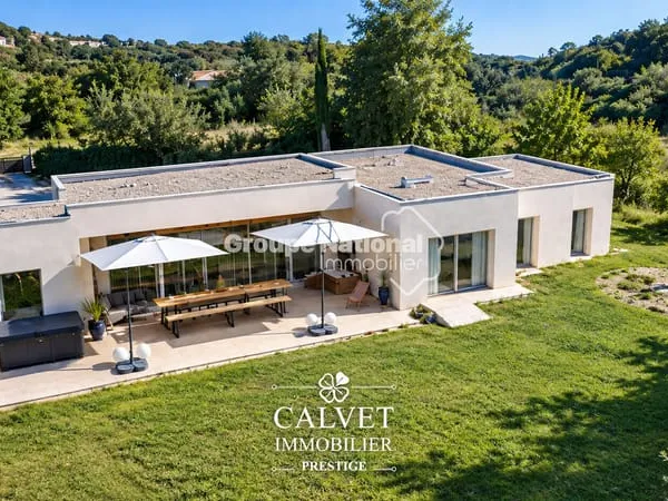 Villa contemporaine de 170m² , 4 chambres , 1500m² de terrain
