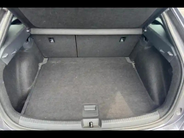 Volkswagen Taigo suv 1.5 tsi 150ch r-line dsg7 gris clair — photo 9