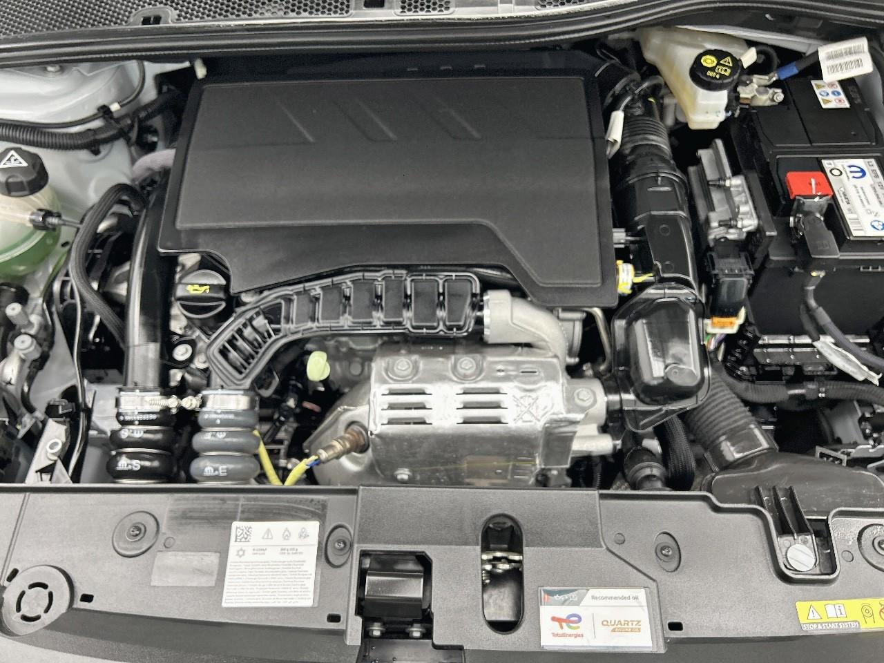 Peugeot 208 100 s&s bvm6 allure — photo 15