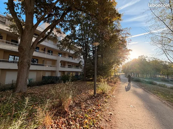 Colocation femme campus Cergy Grand centre Préfecture RER A