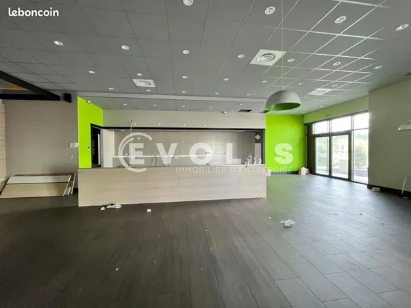 Local commercial 6 511 m²
