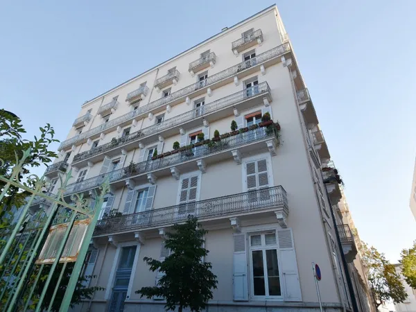 Appartement 2 pièces 79 m²