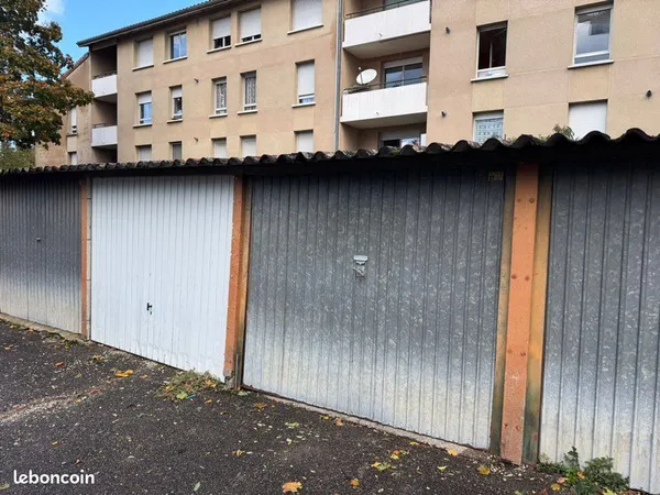 Garage a Louer