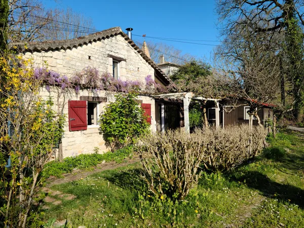 Maison de charme, vue dégagée, piscine au calme