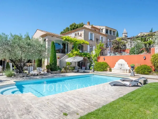 Charmante bastide provençale avec panorama exceptionnel