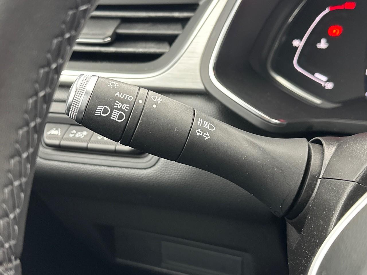 Renault Captur tce 90 - 21 intens — photo 17
