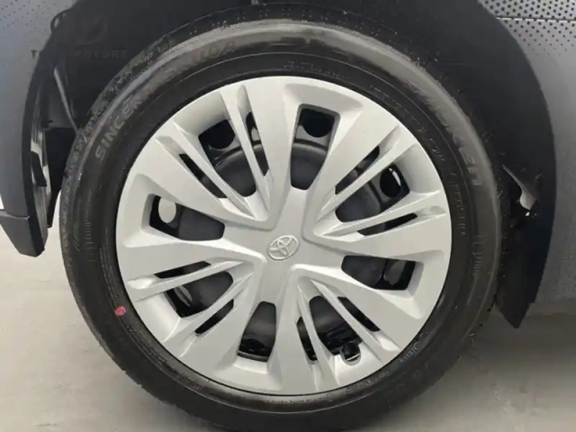 Toyota Aygo 1.0 s-cvt 72 dynamic — photo 7