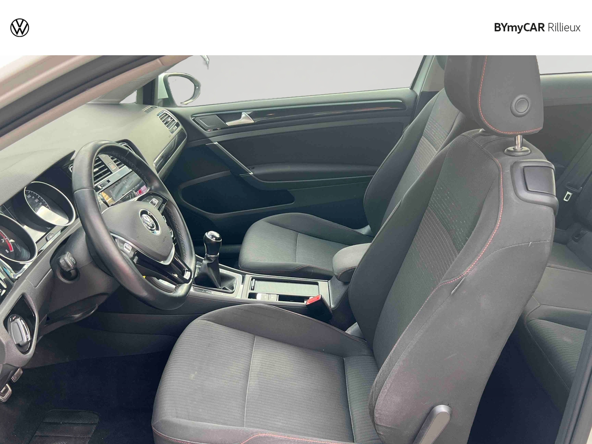 Volkswagen Golf 1.0 TSI 110 — photo 11