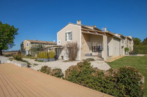 Maison 18 pièces 575 m²