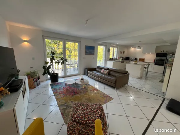 Maison individuelle 181 m² - 6 chambres - terrain 1 004 m² - garage 3 voitures