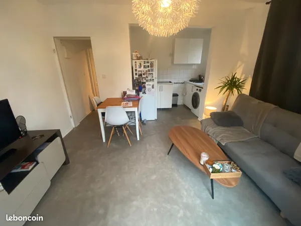 Location appartement T2 32 m2, climatisé, avec balcon