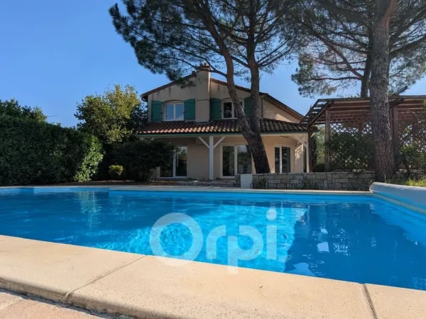 Maison 6 pièces 165 m²