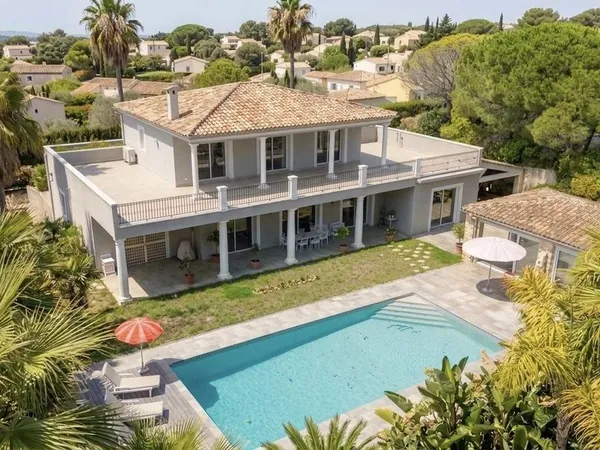 Demeure d'exception au coeur d'un domaine privé à Mougins