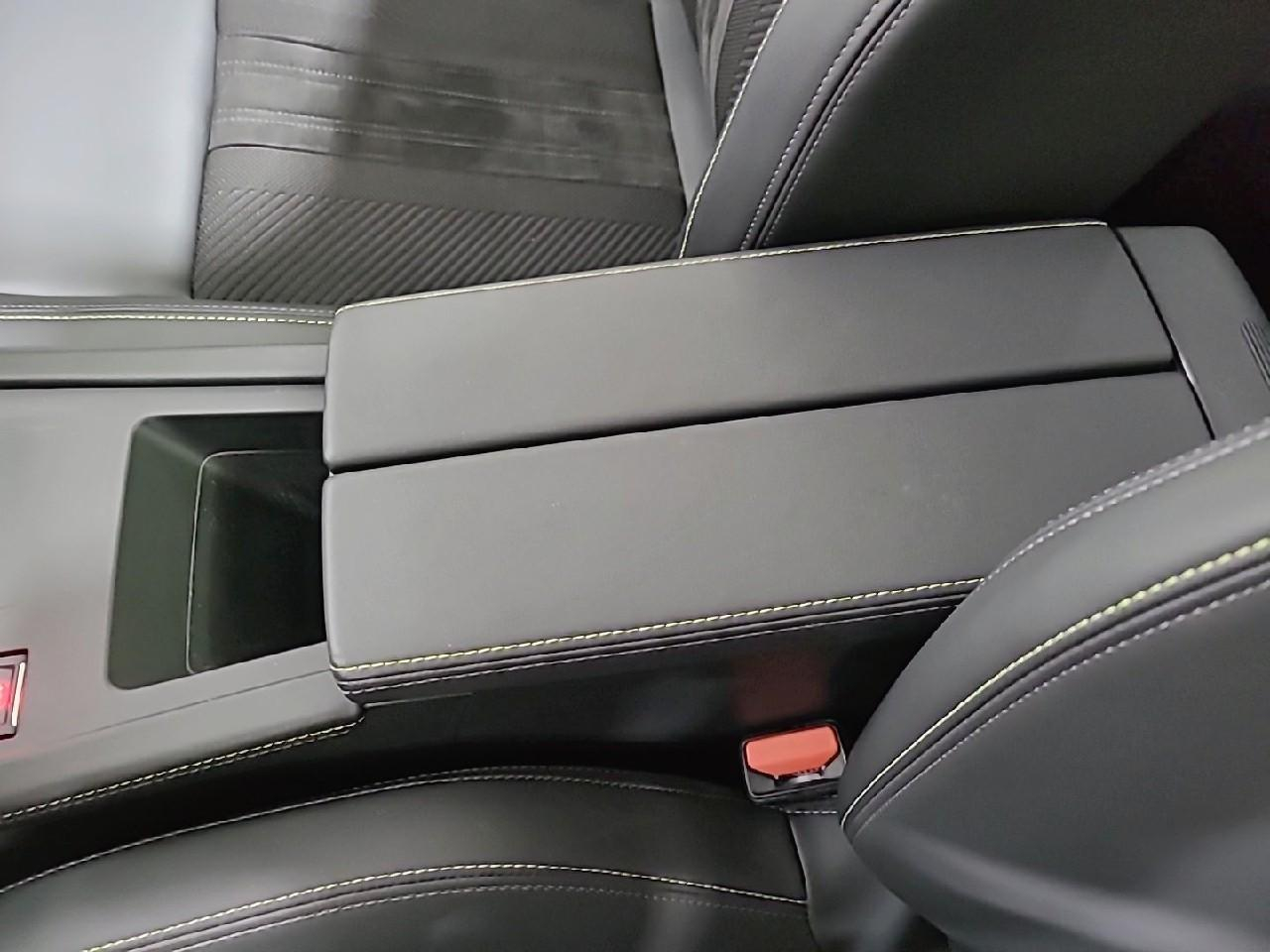 Peugeot 408 hybrid 136 e-dcs6 gt — photo 22