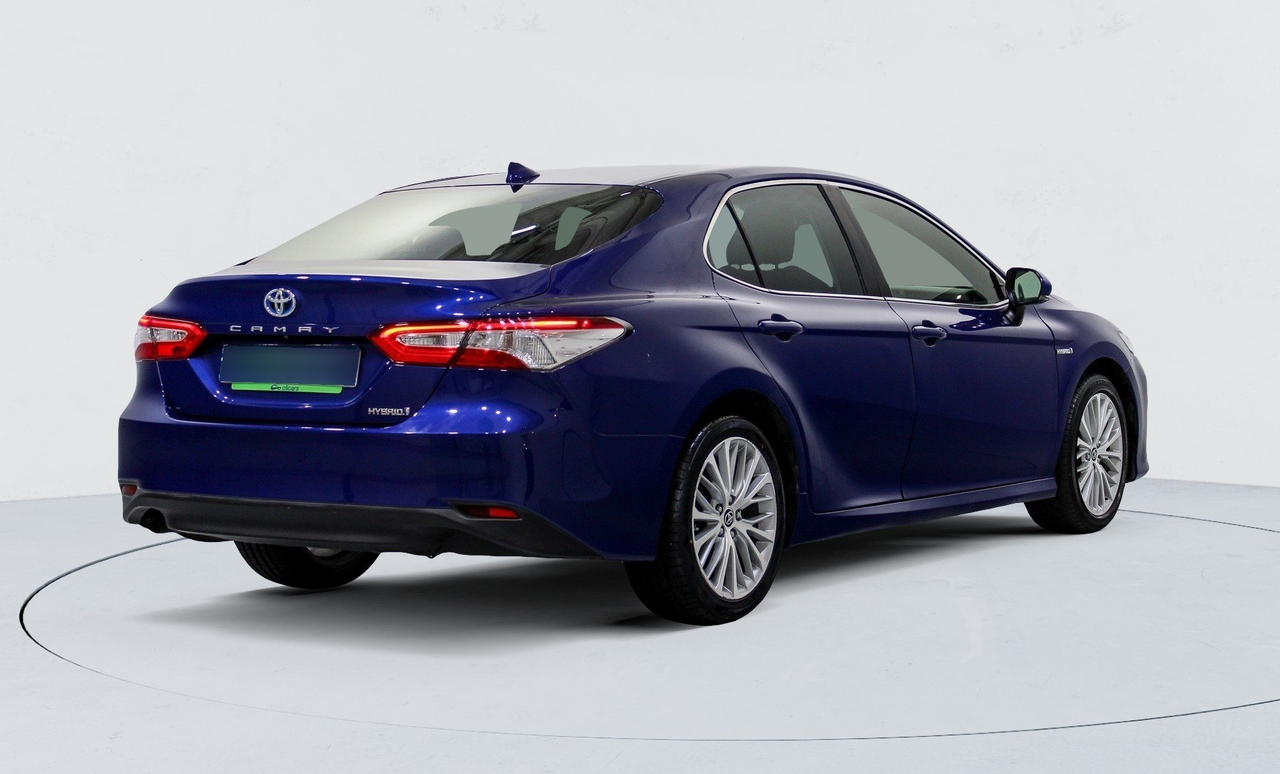 Toyota Camry — photo 6