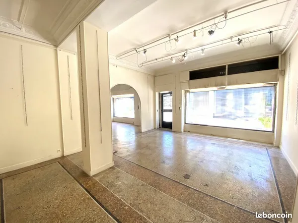 LOCAL COMMERCIAL 35 m² NICE