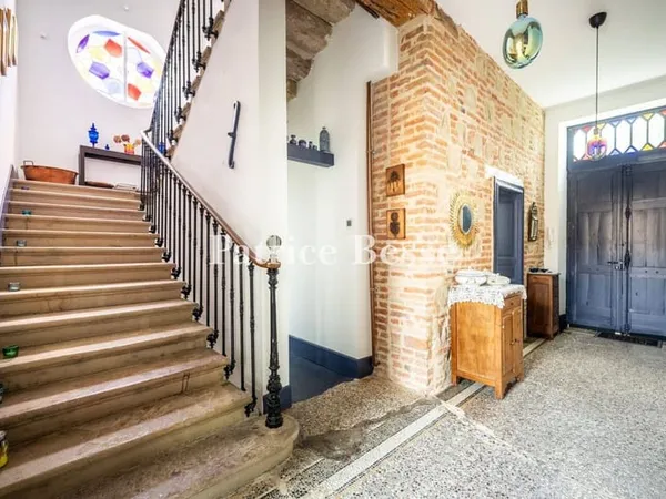 Maison 8 pièces 284 m²