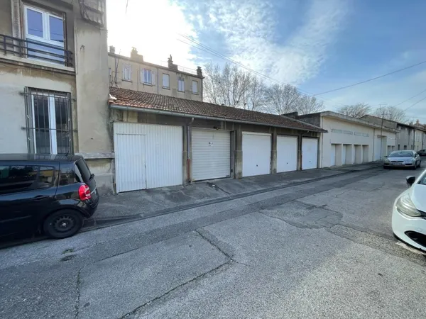 Stationnement Location Avignon   92€