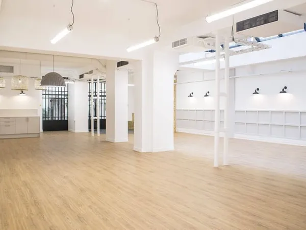 Local commercial 337 m²