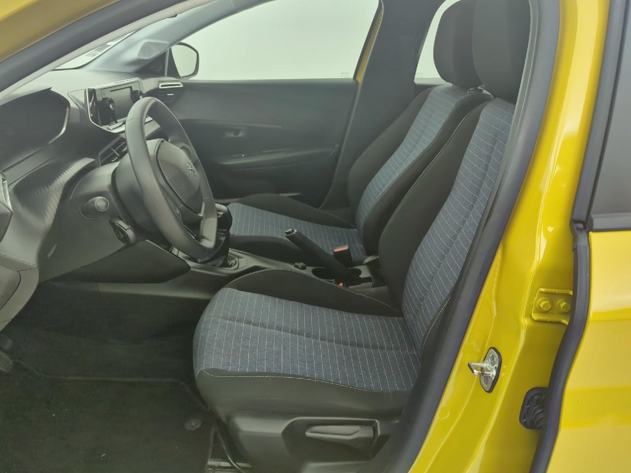 Peugeot 208 puretech 75 s&s bvm5 like — photo 9
