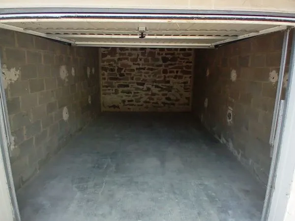Garage / box de rangement à LORIENT proche du centre-ville