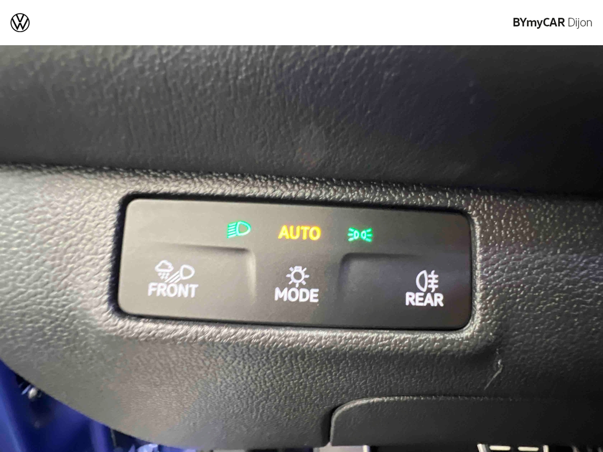 Volkswagen T-Roc 1.5 eTSI Hybrid 150 ch DSG7 — photo 18
