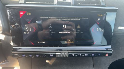 DS DS7 Crossback 1.5 BlueHDi 130 EAT8 - Performance Line Plus – 2022 – 85081 km – Diesel – Boîte Automatique — photo 16