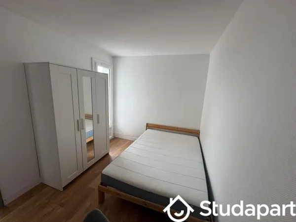 Chambre dans une colocation de 10m2