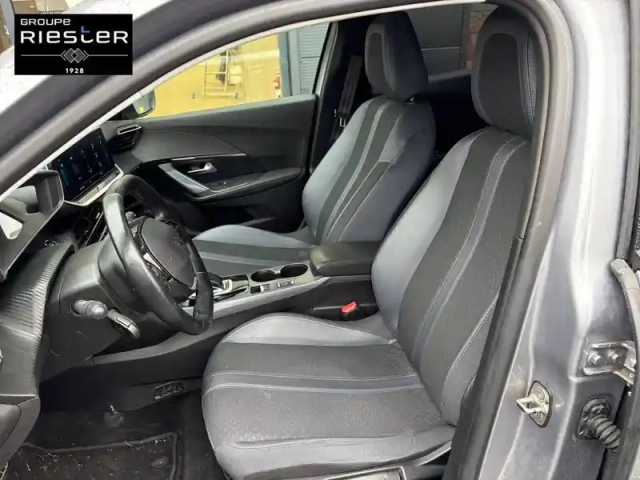 Peugeot 2008 moteur électrique 136 ch — photo 31