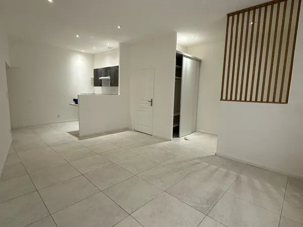 VIAS VILLAGE - T2 50m² REFAIT A NEUF - Clim - Dressing - Loué 630