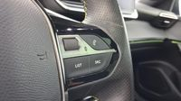 Peugeot 2008 e-2008 136ch GT Pack — photo 17