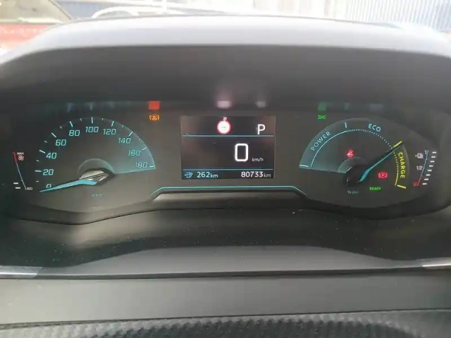 Peugeot 208 electrique 50 kwh 136ch — photo 12