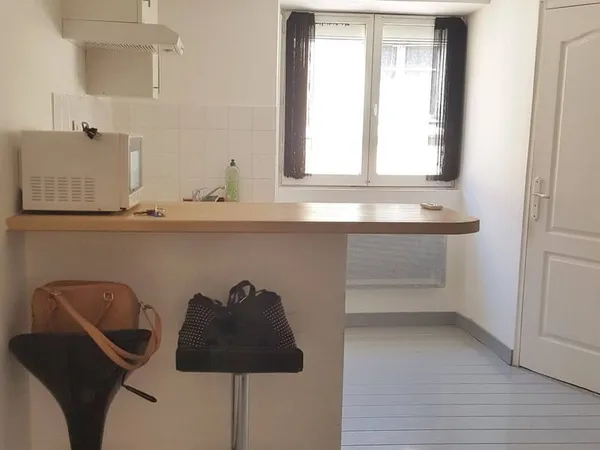 Studio 1 pièce 19 m²