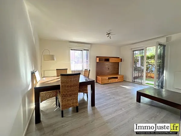 Villaroy - T4 de 85m2 en Rez-de-jardin, 2 parkings, cave