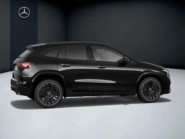 Mercedes Gla 200 d amg line — photo 20