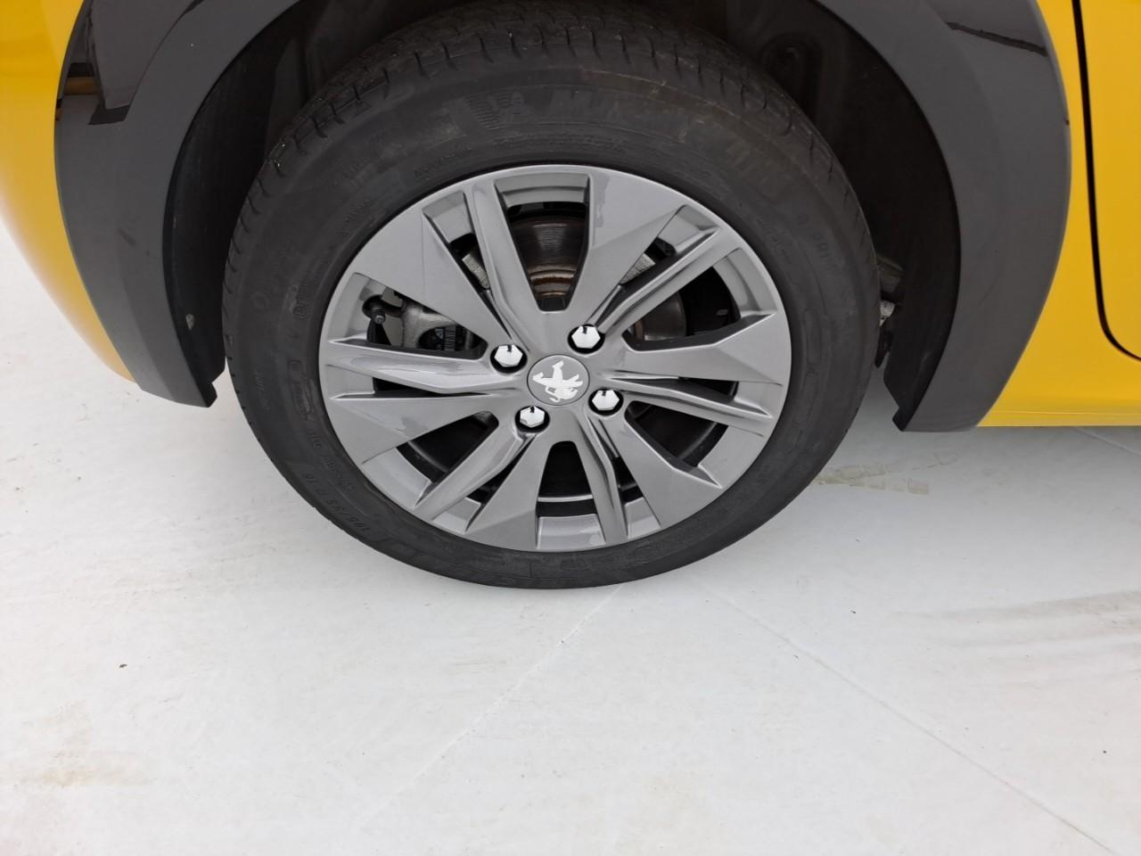 Peugeot 208 electrique 50 kwh 136ch style — photo 19