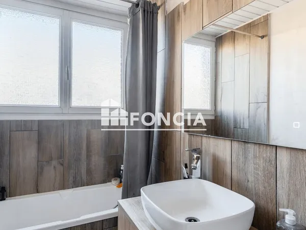 Appartement 3 pièces de 71 m² - JOEUF - Loué 10% Rentabilité