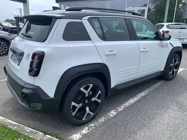 Renault 4 renault  e-tech electrique 150 ch autonomie confort — photo 5