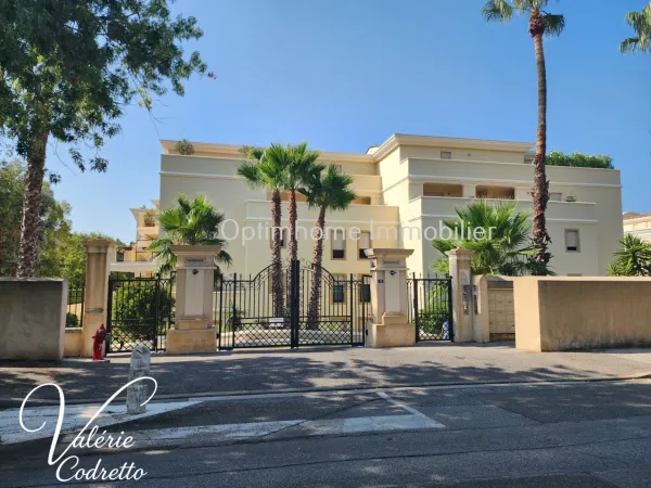 HYÈRES - T3 70 m² avec terrasse, garage - Résidence prisée proche centre-ville 83400