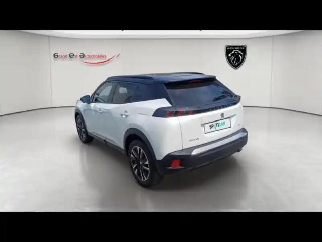 Peugeot 2008 1.5 bluehdi 130ch s&amp;s gt pack eat8 125g — photo 3