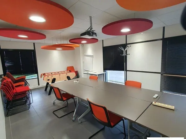 Bureau 498 m²