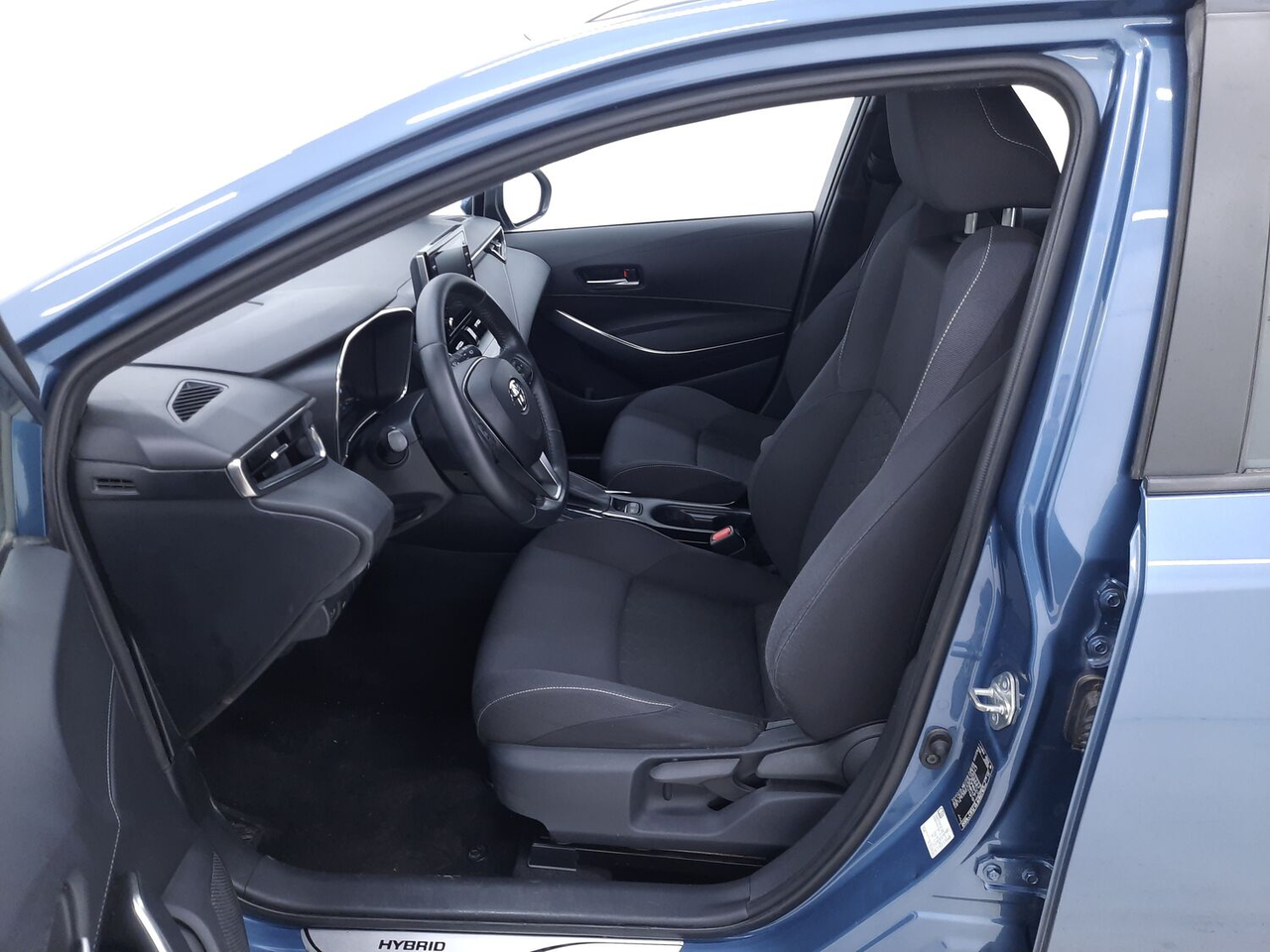 Toyota Corolla Touring Sports — photo 9