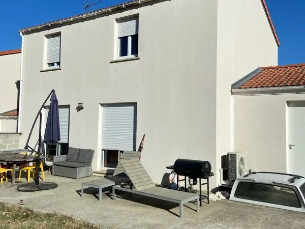Maison T4 + Bureau et garage sans vis à vis