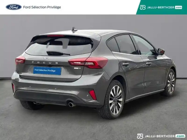 Ford Focus 1.0 flexifuel mhev 125ch titanium design — photo 4
