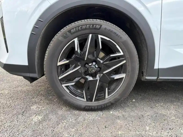 Peugeot 3008 hybrid 136 e-dcs6 gt — photo 15